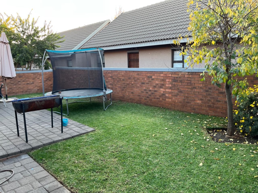 To Let 2 Bedroom Property for Rent in Heuwelsig Free State